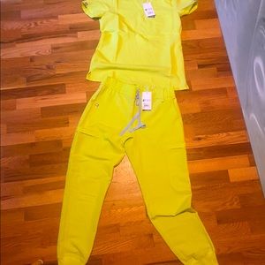 Figs SET Citrine Lesage - Petite Jogger Scrub Pants SPetite Catarina™ Top - XS